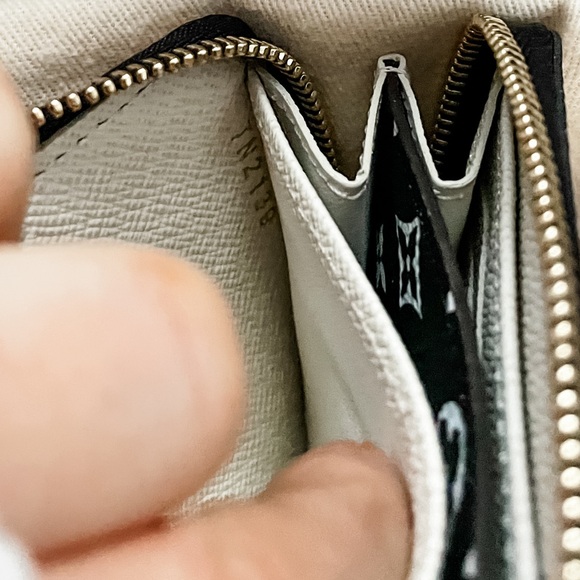 Louis Vuitton Jungle Zippy Coin Purse Wallet - Full Set - Picture 7 of 7